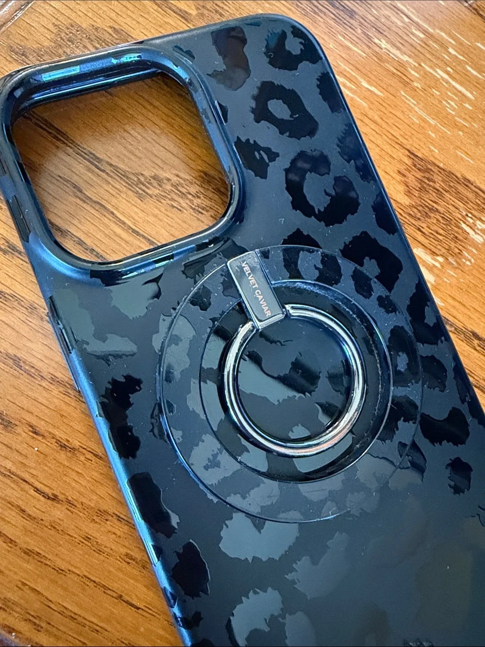 Velvet Caviar glossy pro originally